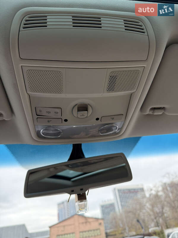 Купе Volkswagen CC / Passat CC 2012 в Киеве