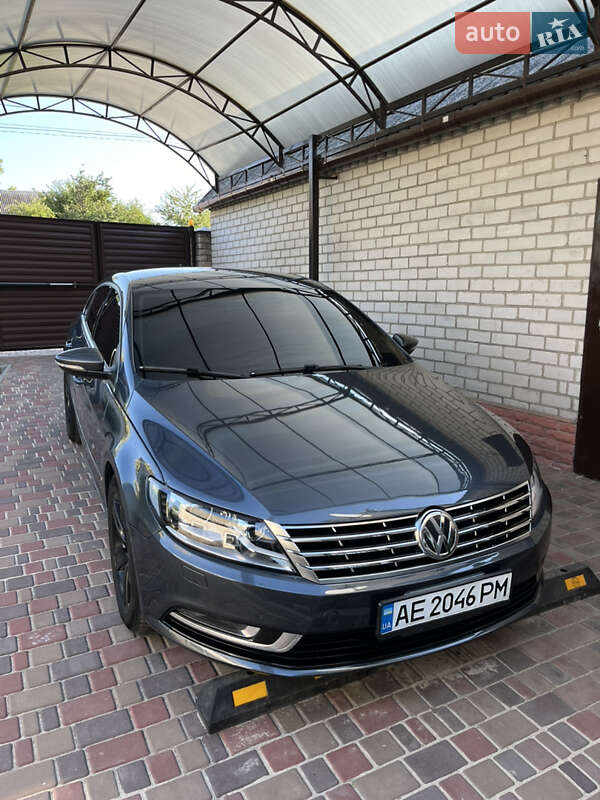 Купе Volkswagen CC / Passat CC 2012 в Магдалинівці