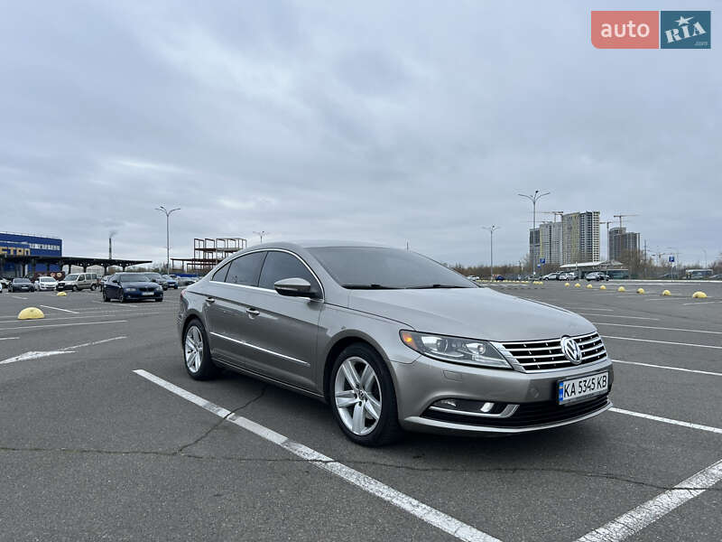 Купе Volkswagen CC / Passat CC 2012 в Києві