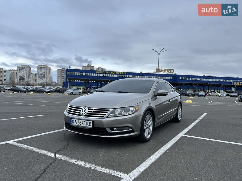 Купе Volkswagen CC / Passat CC 2012 в Києві