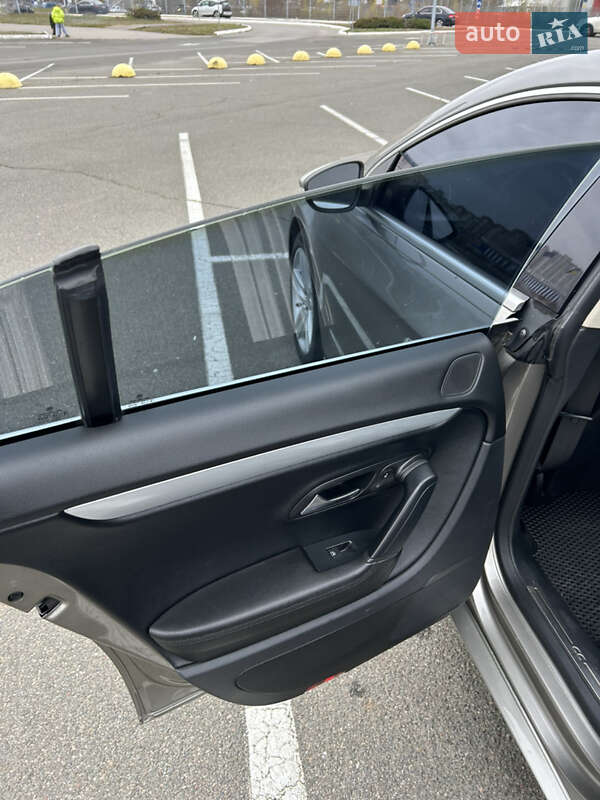 Купе Volkswagen CC / Passat CC 2012 в Києві