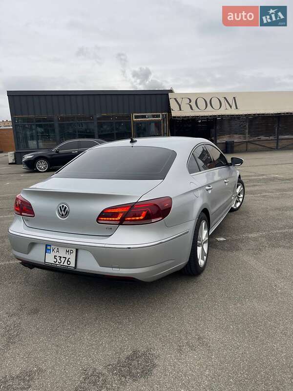 Купе Volkswagen CC / Passat CC 2015 в Києві