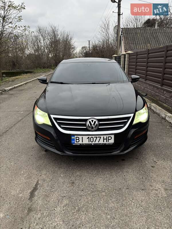 Купе Volkswagen CC / Passat CC 2011 в Киеве
