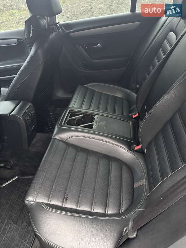 Купе Volkswagen CC / Passat CC 2011 в Киеве