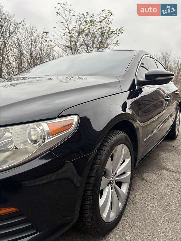 Купе Volkswagen CC / Passat CC 2011 в Киеве