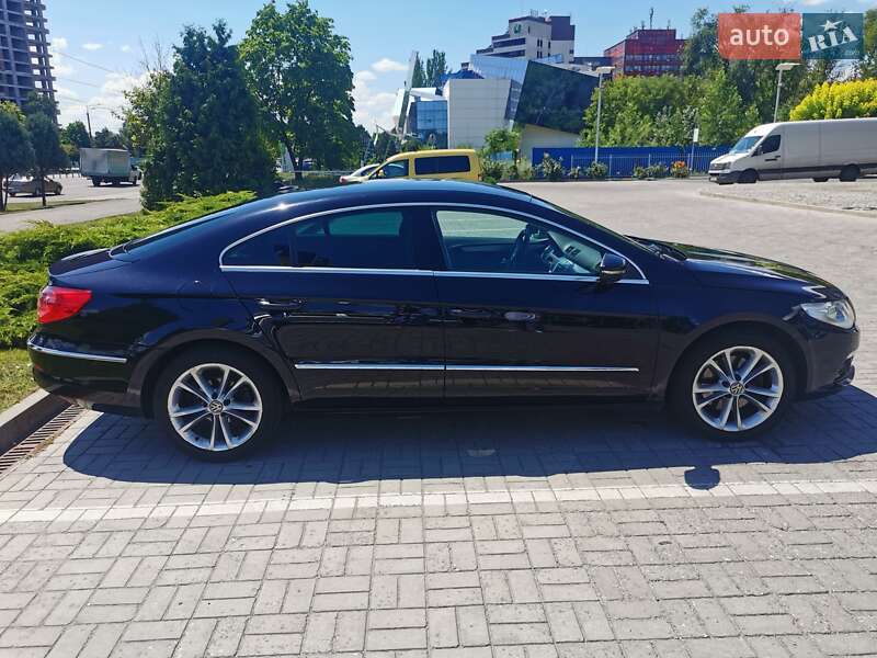 Купе Volkswagen CC / Passat CC 2010 в Днепре