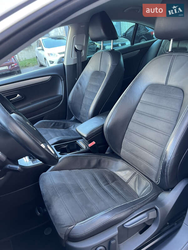 Купе Volkswagen CC / Passat CC 2010 в Львові