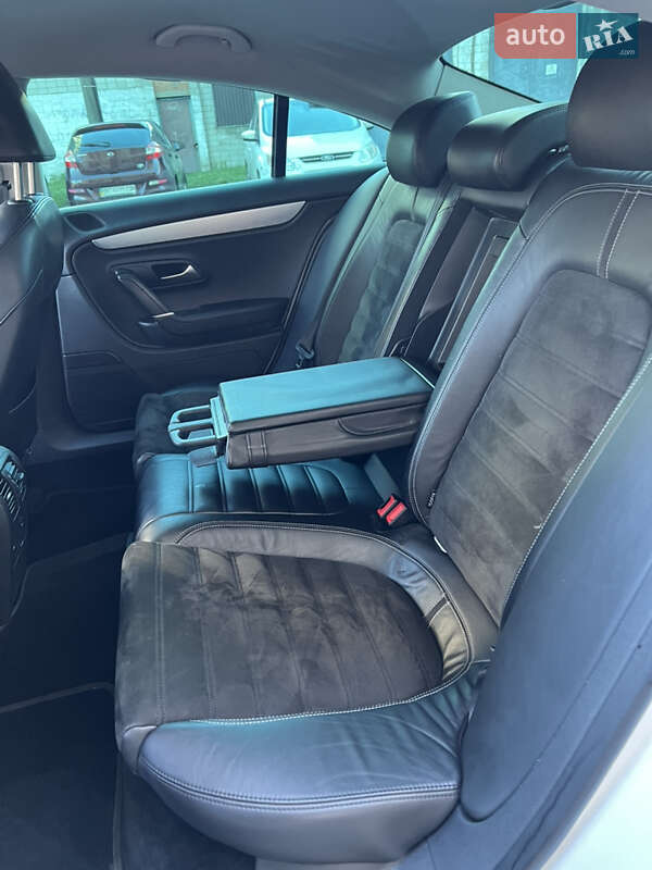 Купе Volkswagen CC / Passat CC 2010 в Львові