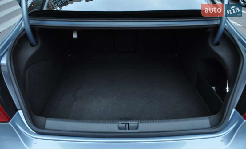 Купе Volkswagen CC / Passat CC 2010 в Одессе