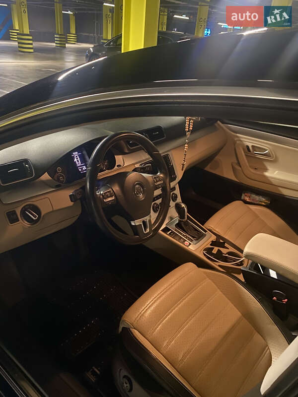 Купе Volkswagen CC / Passat CC 2016 в Киеве