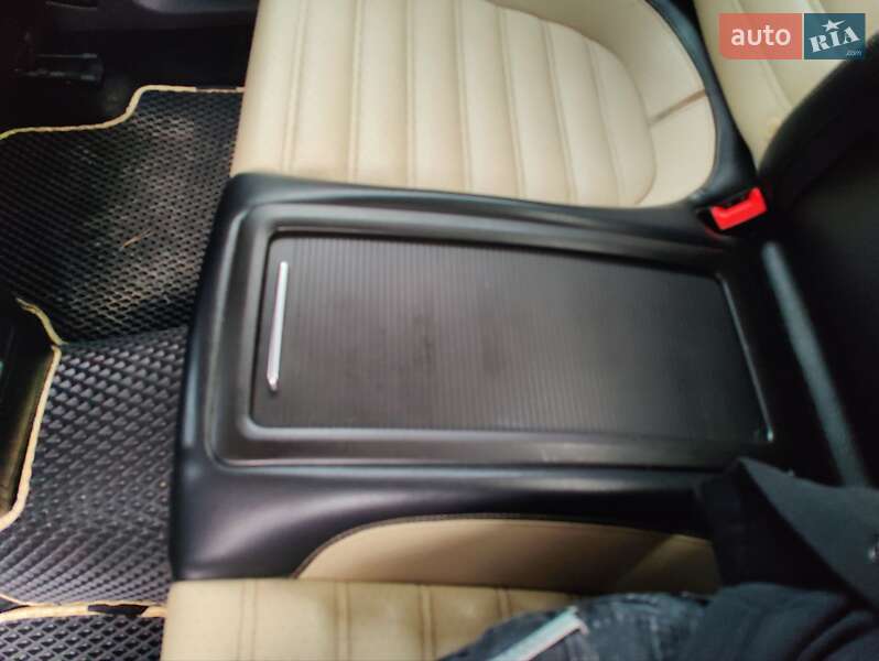 Купе Volkswagen CC / Passat CC 2009 в Чернівцях