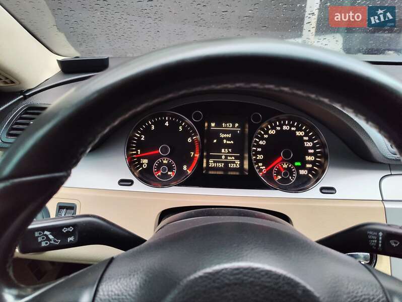 Купе Volkswagen CC / Passat CC 2009 в Чернівцях