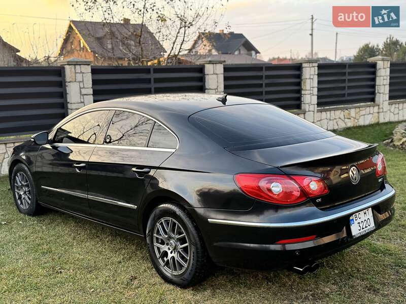 Купе Volkswagen CC / Passat CC 2010 в Львові