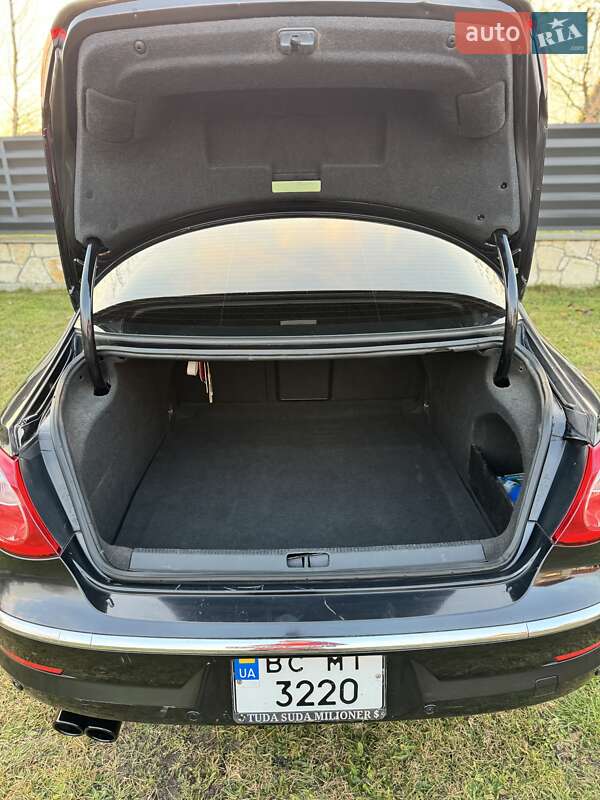 Купе Volkswagen CC / Passat CC 2010 в Львові