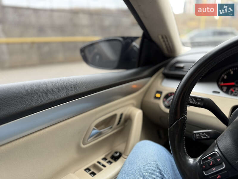 Купе Volkswagen CC / Passat CC 2010 в Хмельницком
