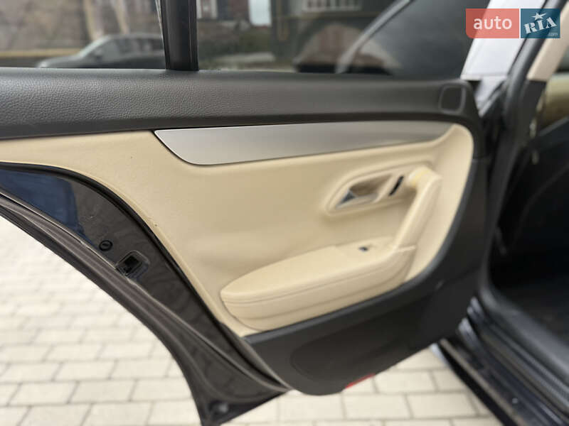Купе Volkswagen CC / Passat CC 2010 в Хмельницком