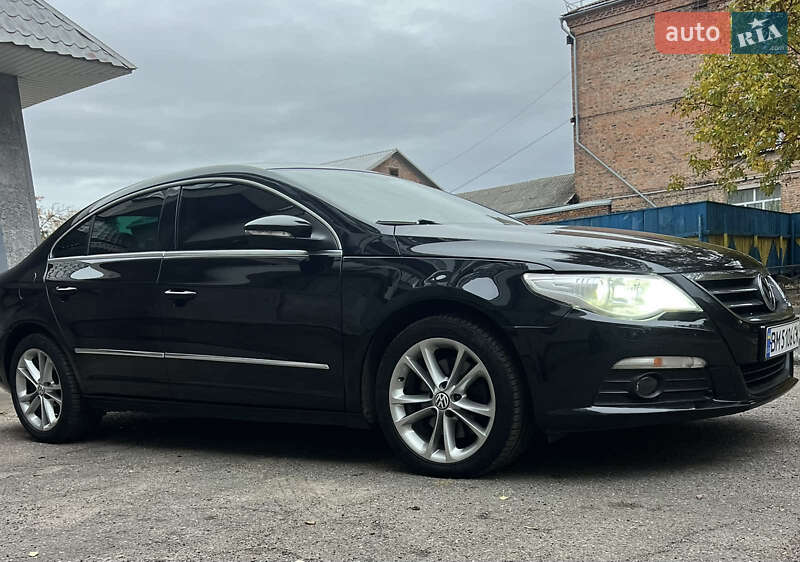 Купе Volkswagen CC / Passat CC 2011 в Києві
