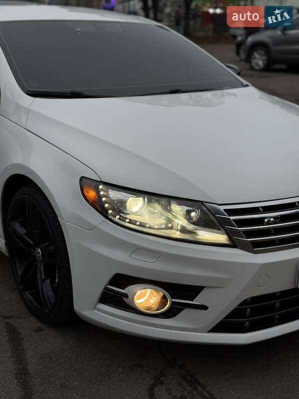 Купе Volkswagen CC / Passat CC 2014 в Киеве
