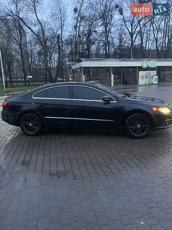 Купе Volkswagen CC / Passat CC 2009 в Києві
