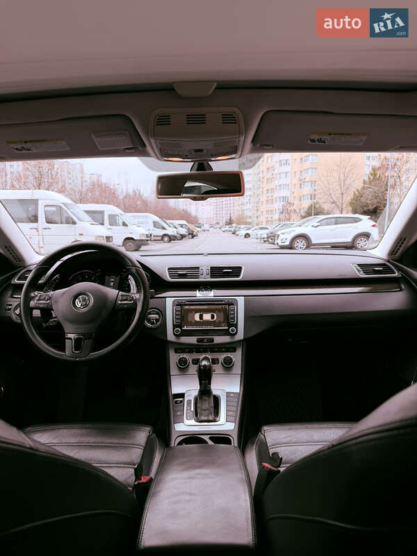 Купе Volkswagen CC / Passat CC 2013 в Киеве