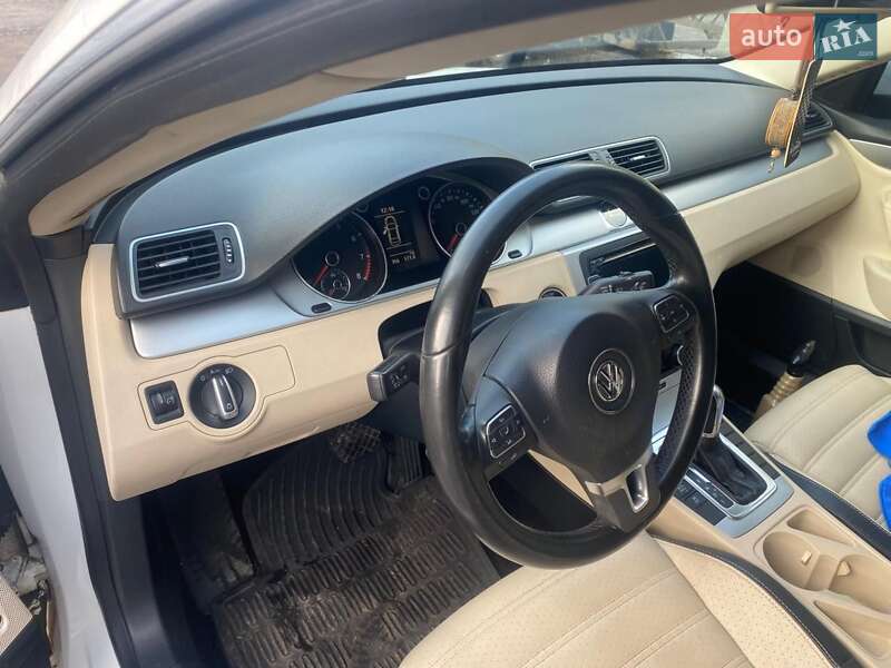 Купе Volkswagen CC / Passat CC 2011 в Обухове