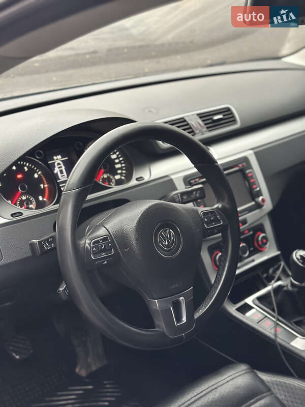 Купе Volkswagen CC / Passat CC 2011 в Каменском