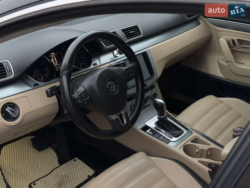 Купе Volkswagen CC / Passat CC 2012 в Тернополі