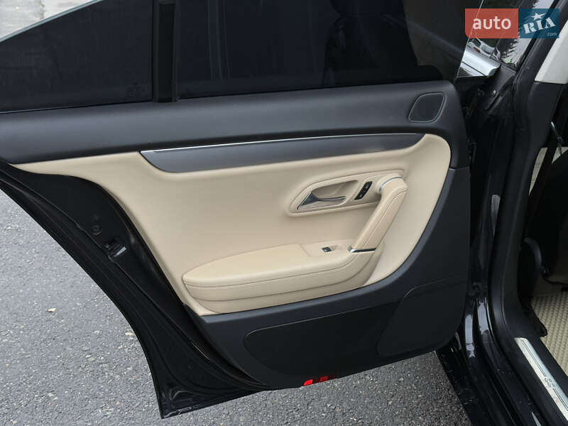 Купе Volkswagen CC / Passat CC 2012 в Тернополі