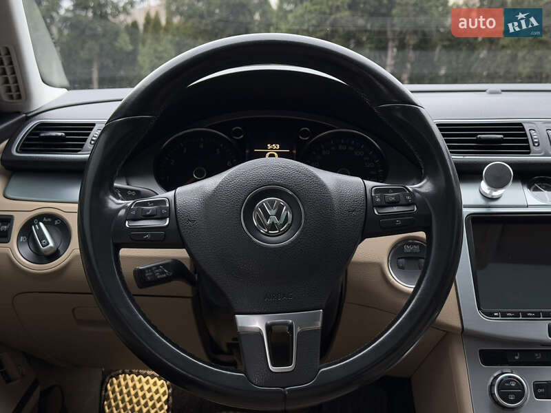 Купе Volkswagen CC / Passat CC 2012 в Тернополі