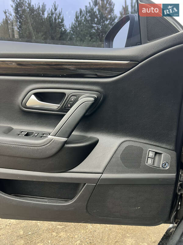 Купе Volkswagen CC / Passat CC 2016 в Киеве