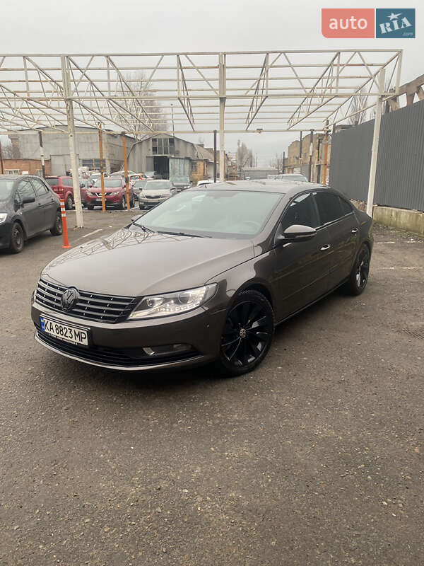 Купе Volkswagen CC / Passat CC 2012 в Киеве