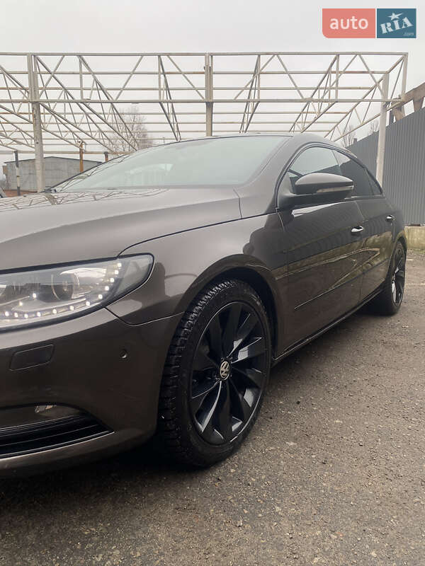 Купе Volkswagen CC / Passat CC 2012 в Киеве
