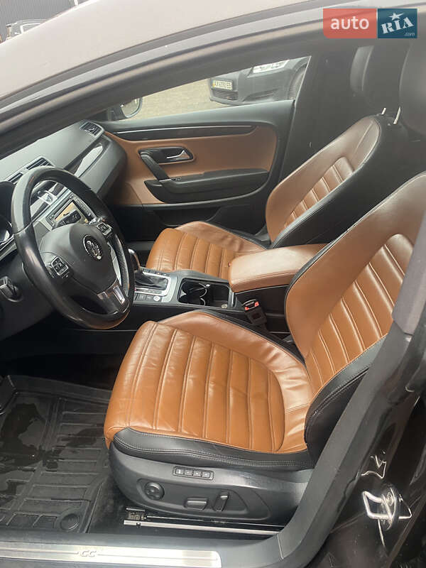 Купе Volkswagen CC / Passat CC 2012 в Киеве