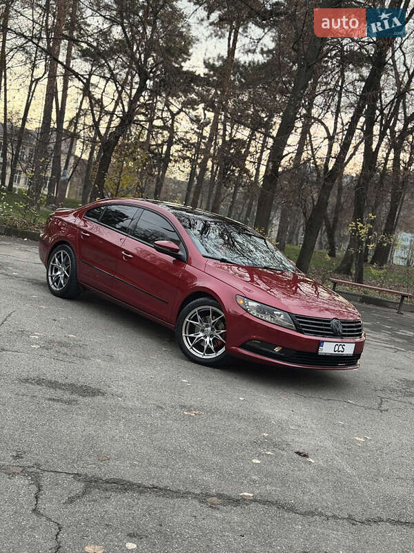 Купе Volkswagen CC / Passat CC 2013 в Києві