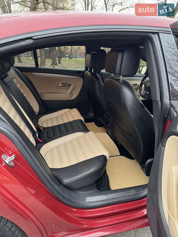 Купе Volkswagen CC / Passat CC 2013 в Києві