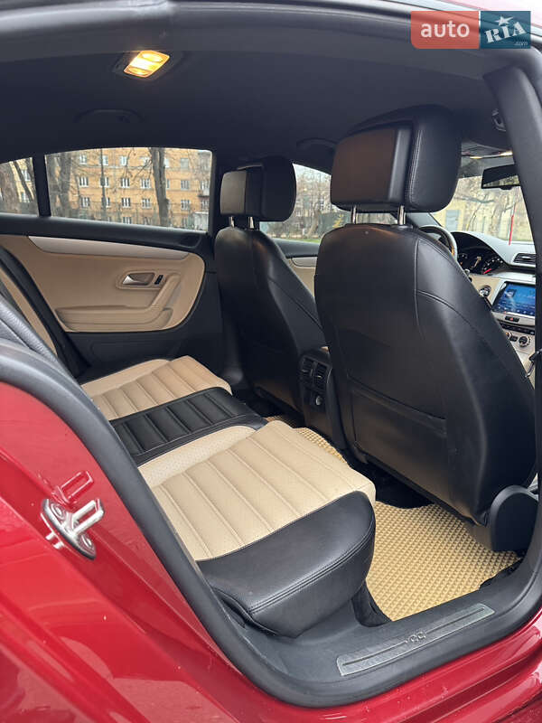 Купе Volkswagen CC / Passat CC 2013 в Києві