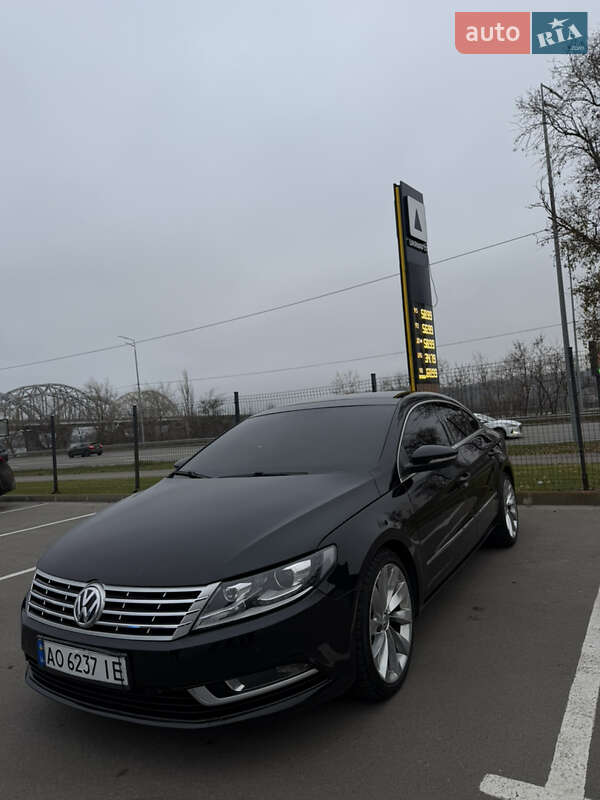 Купе Volkswagen CC / Passat CC 2012 в Києві