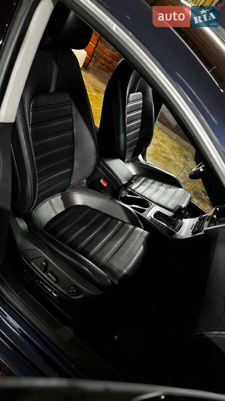 Купе Volkswagen CC / Passat CC 2011 в Дніпрі