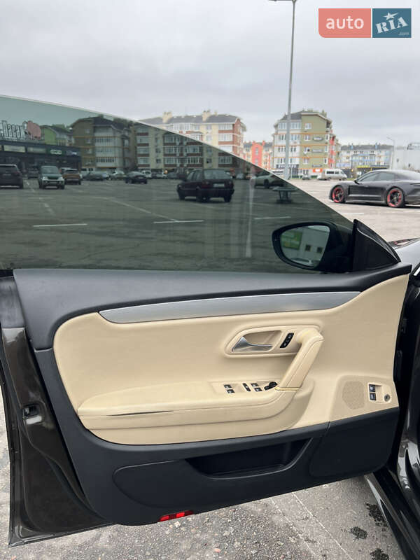 Купе Volkswagen CC / Passat CC 2014 в Киеве