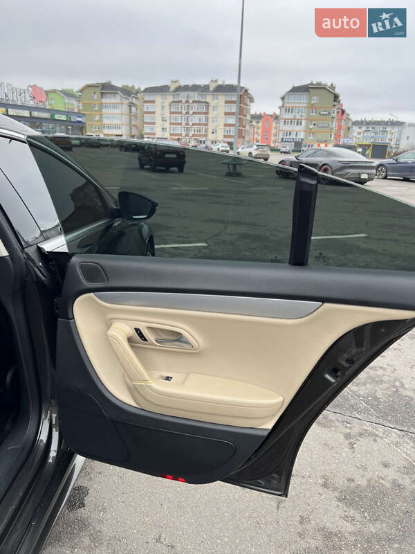 Купе Volkswagen CC / Passat CC 2014 в Киеве