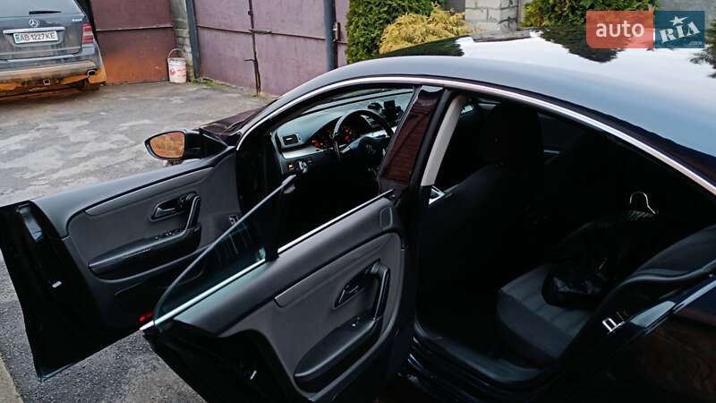 Купе Volkswagen CC / Passat CC 2010 в Виннице