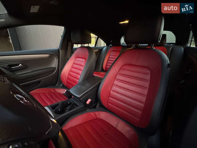 Купе Volkswagen CC / Passat CC 2015 в Києві