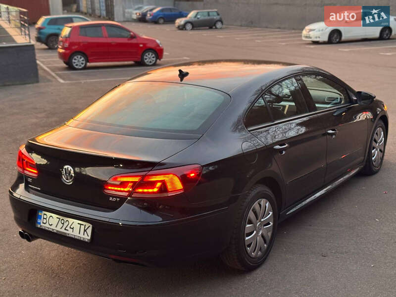 Купе Volkswagen CC / Passat CC 2015 в Києві