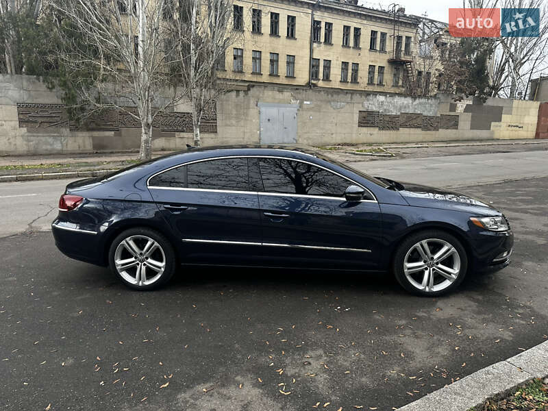 Купе Volkswagen CC / Passat CC 2012 в Николаеве
