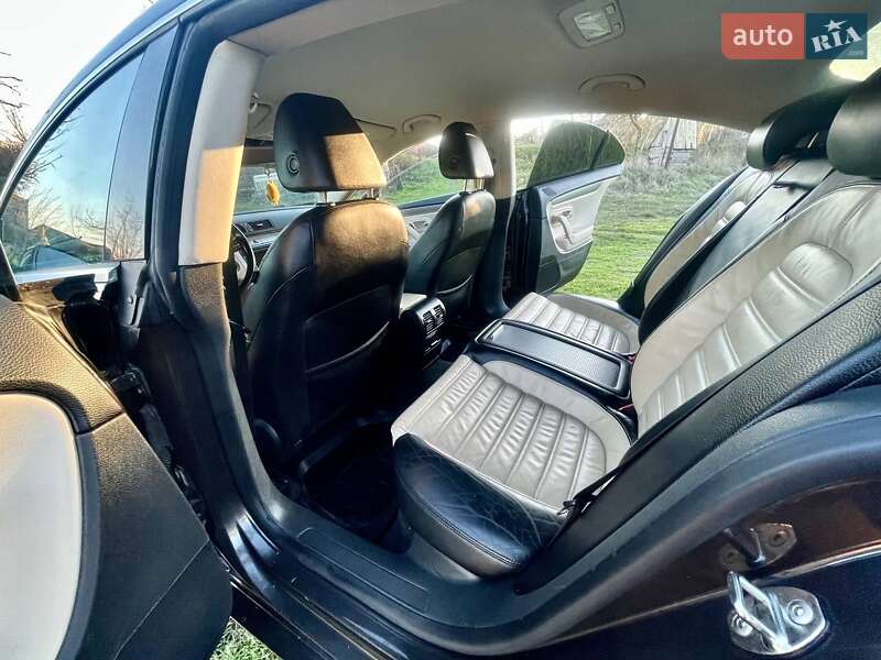 Купе Volkswagen CC / Passat CC 2009 в Болграде