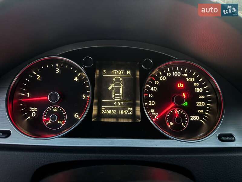 Купе Volkswagen CC / Passat CC 2009 в Львове