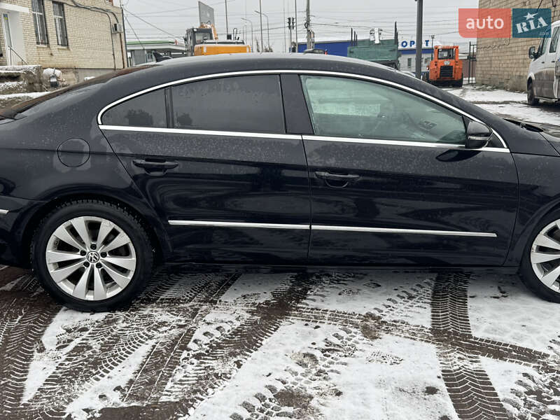 Купе Volkswagen CC / Passat CC 2011 в Сумах