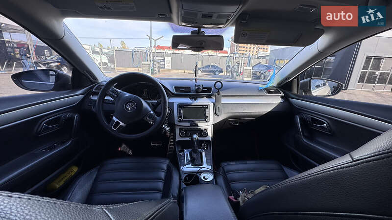 Купе Volkswagen CC / Passat CC 2011 в Краматорске