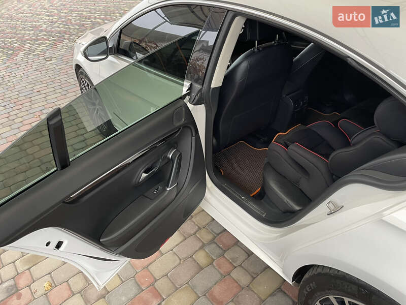 Купе Volkswagen CC / Passat CC 2012 в Дніпрі