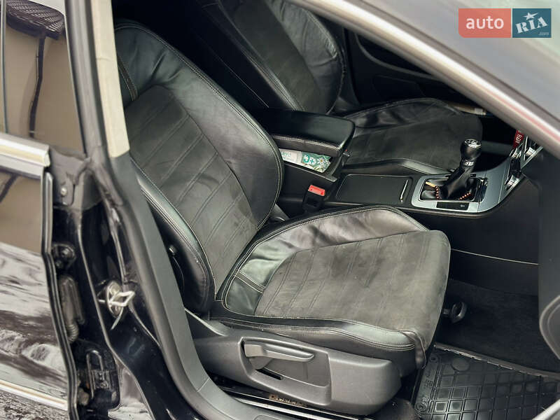 Седан Volkswagen CC / Passat CC 2009 в Луцьку